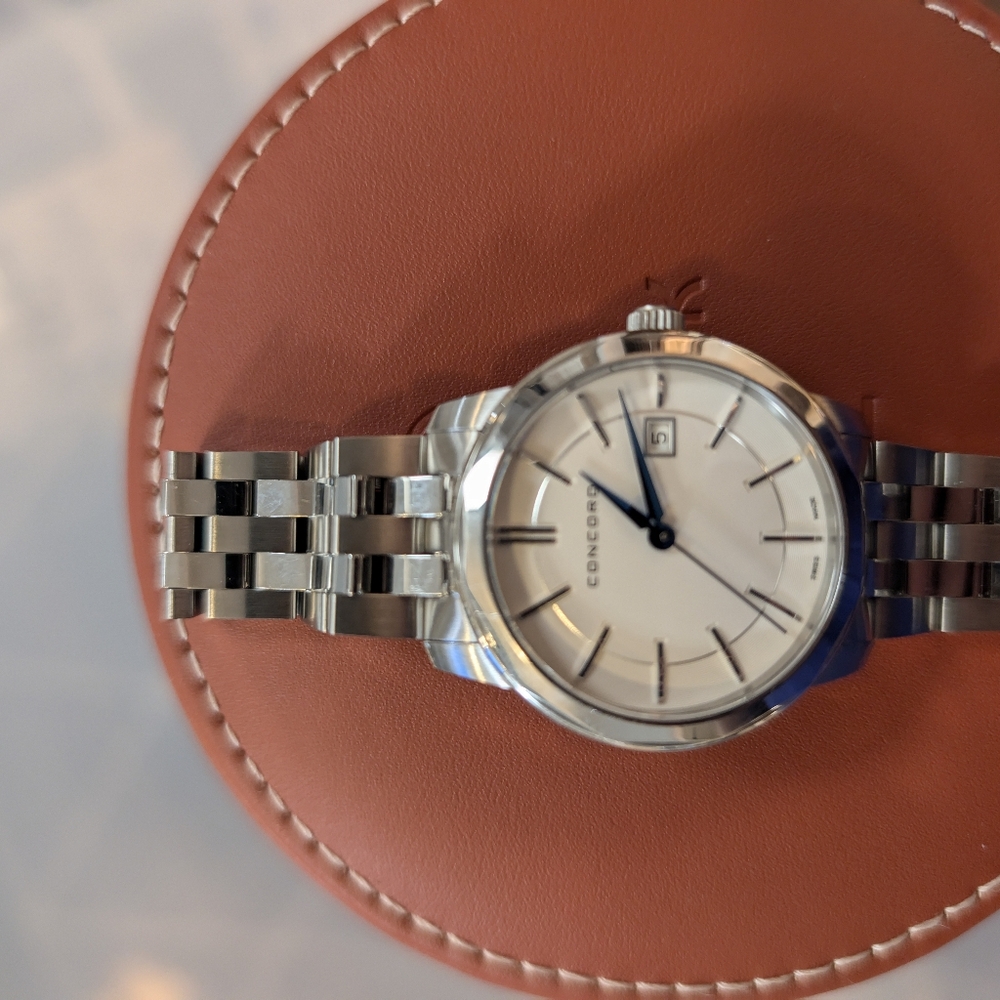 Concord Women's watch ⌚ - Picture 9 of 11